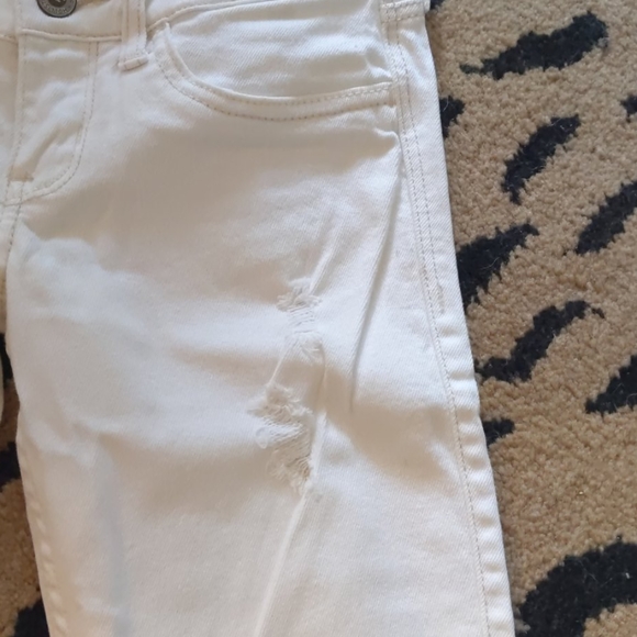 White Jeans from Hollister - Picture 4 of 9